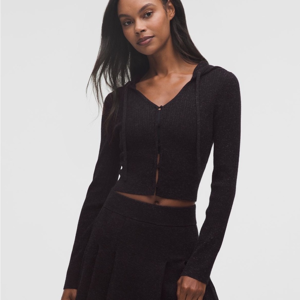 Lululemon Soft Micro Cable Merino
Hooded Cardigan ⭐️ NWT⭐️ XS ⭐️